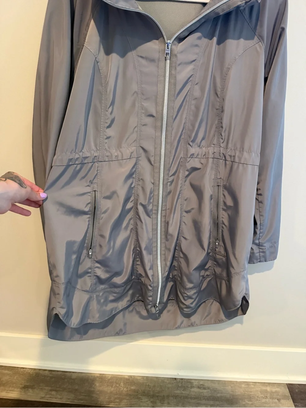 Athleta Lightweight Hooded Windbreaker Jacket in‎ Gray